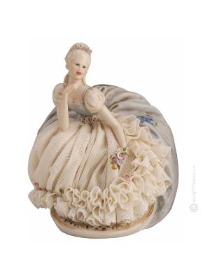FRAU 1092 Edles Porzellan Figur Barock handgemacht Wohnkultur elegant Italienisches Design