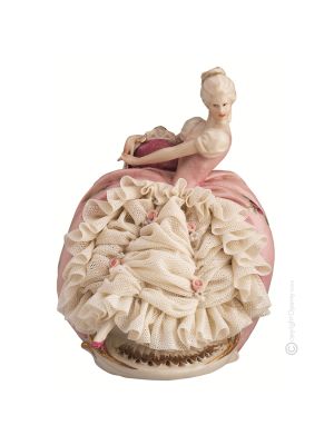 FRAU 1094 Capodimonte Porzellan Figur Barock handgemacht Wohnkultur hochwertig elegant