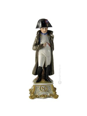 HUSAR Italienische Porzellan Figur handbemalt stilvoll exklusiv Wohnkultur elegant hochwertig