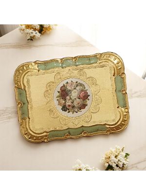 Holztablett, verziert mit 24-Karat-Blattgolddetails, einer alten florentinischen Kunsttradition.