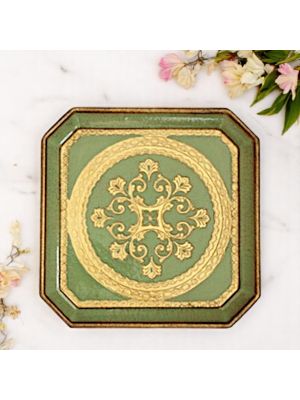Elegantes Holztablett, verziert mit 24-karätigem Blattgold und Früchten der Florentiner Tradition.