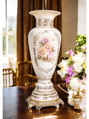 Hochwertige Keramikvase, verziert mit Blumen und goldenen Details, handgefertigt.
