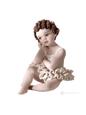 CLAUDINE - Capodimonte-Statuette, Porzellantänzerin von seltener Schönheit.