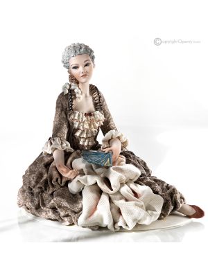 DAME Romantische Capodimonte-Statuette, feines italienisches Porzellan.