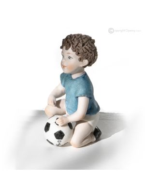 KICK – Raffiniertes Objekt, Capodimonte-Puppe, mit handwerklicher Sorgfalt hergestellt.