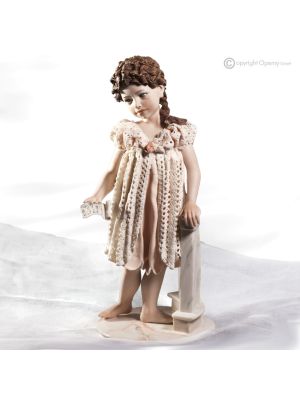 LAVINIA Elegante Puppe, Capodimonte-Handwerkskunst, raffiniertes Porzellan.