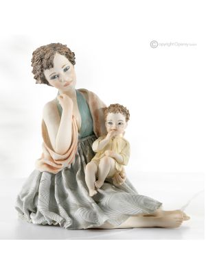 MELANIE - Capodimonte-Mutter mit Kind, Puppe aus reinem Porzellan.
