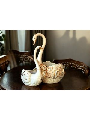 SCHWÄNE Exklusives Ornament aus Keramik im Barockstil mit Details aus 24 Karat Gold Made in Italy