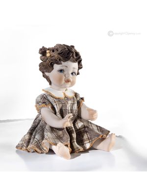 VALENTINA – Ausstellungspuppe, handgefertigt aus feinem Porzellan.