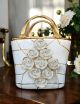 TASCHE Exklusives Ornament aus Keramik im Barockstil mit Details aus 24 Karat Gold Made in Italy
