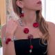 Elegantes handgefertigtes Set: Halskette, Armband und Ohrringe mit original geblasenen Muranoglasperlen.
