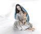 MADONNA Romantisches Capodimonte, Madonna-Statuette aus raffiniertem Porzellan.